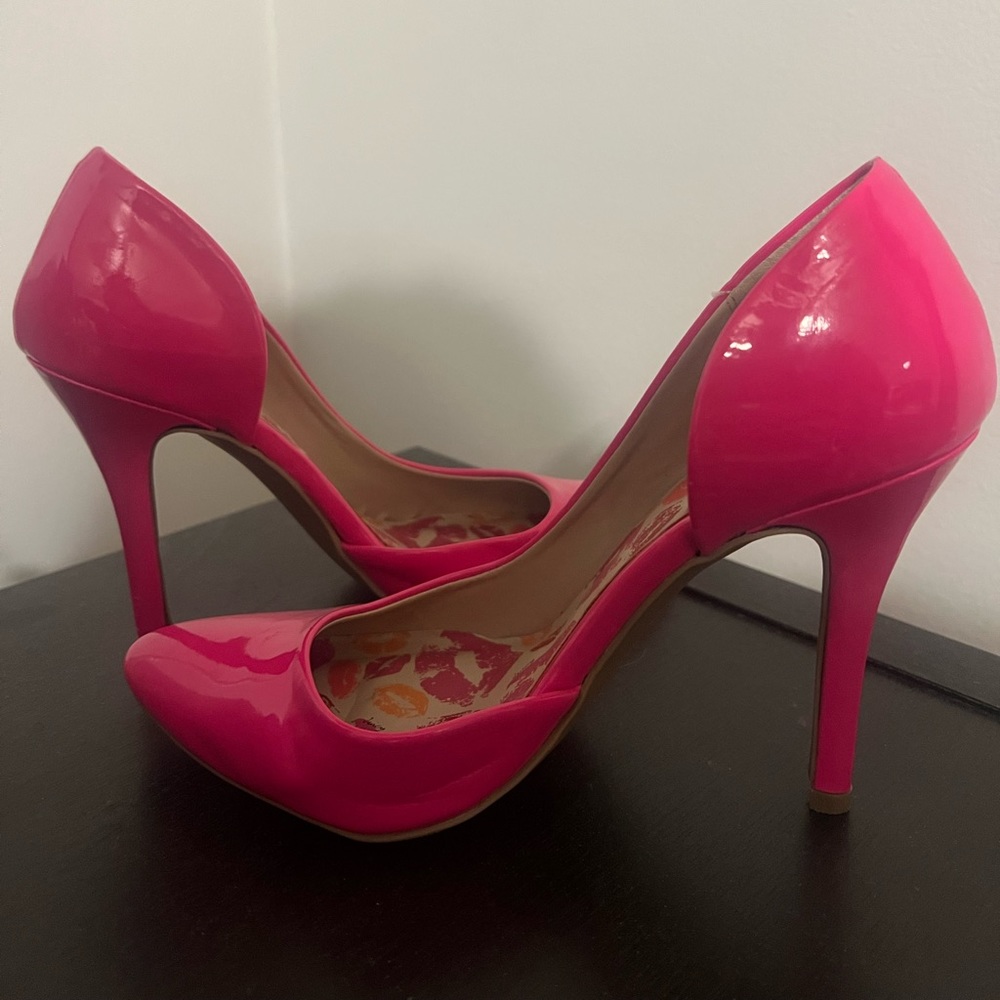 Juicy couture pink heels